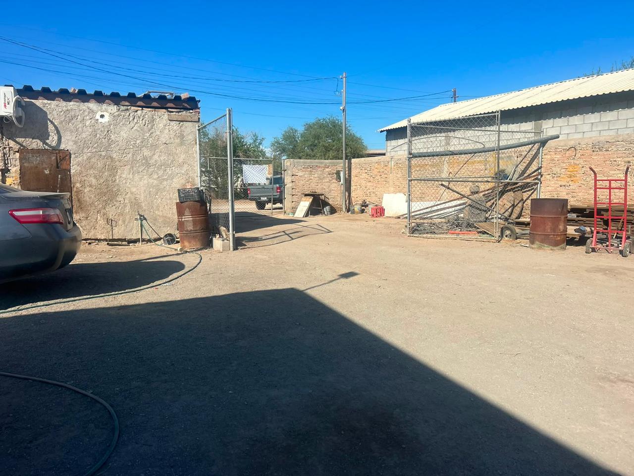 Acceso del terreno en Granjas Santa Cecilia
